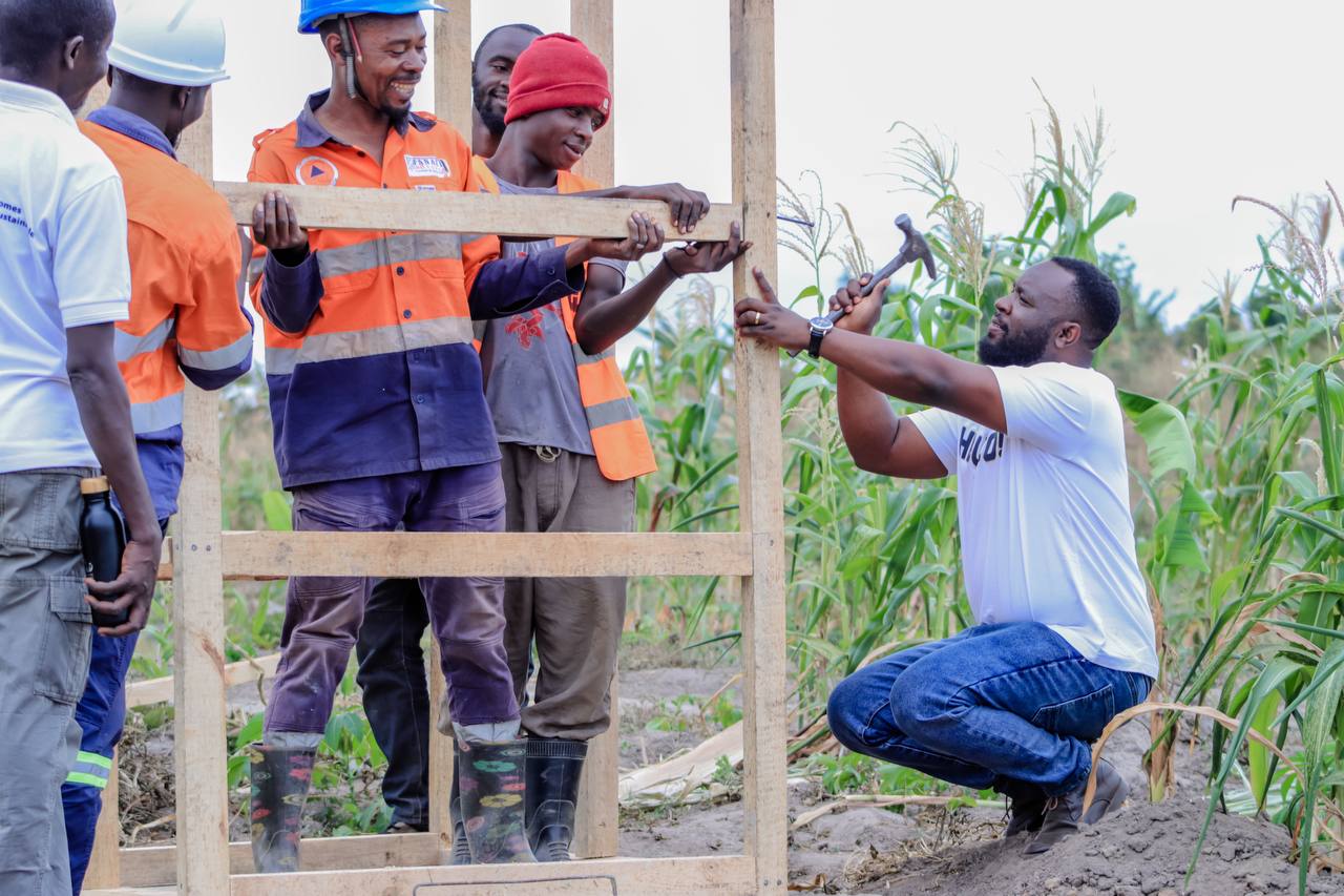 Building ecosan toilets in Nakivale